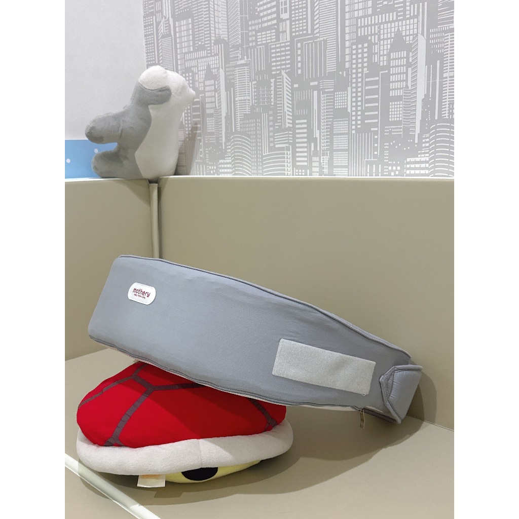 ส่งต่อ (มือสอง) หมอนรองให้นมเกาหลี Mothery หมอนรองให้นม ที่ช่วยลดอาการปวดข้อมือ เอียง 11 องศา