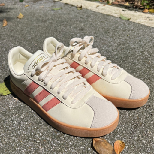 【ของแท้ 100%】Adidas VL COURT 2.0 Classic low top board shoes Rice noodles