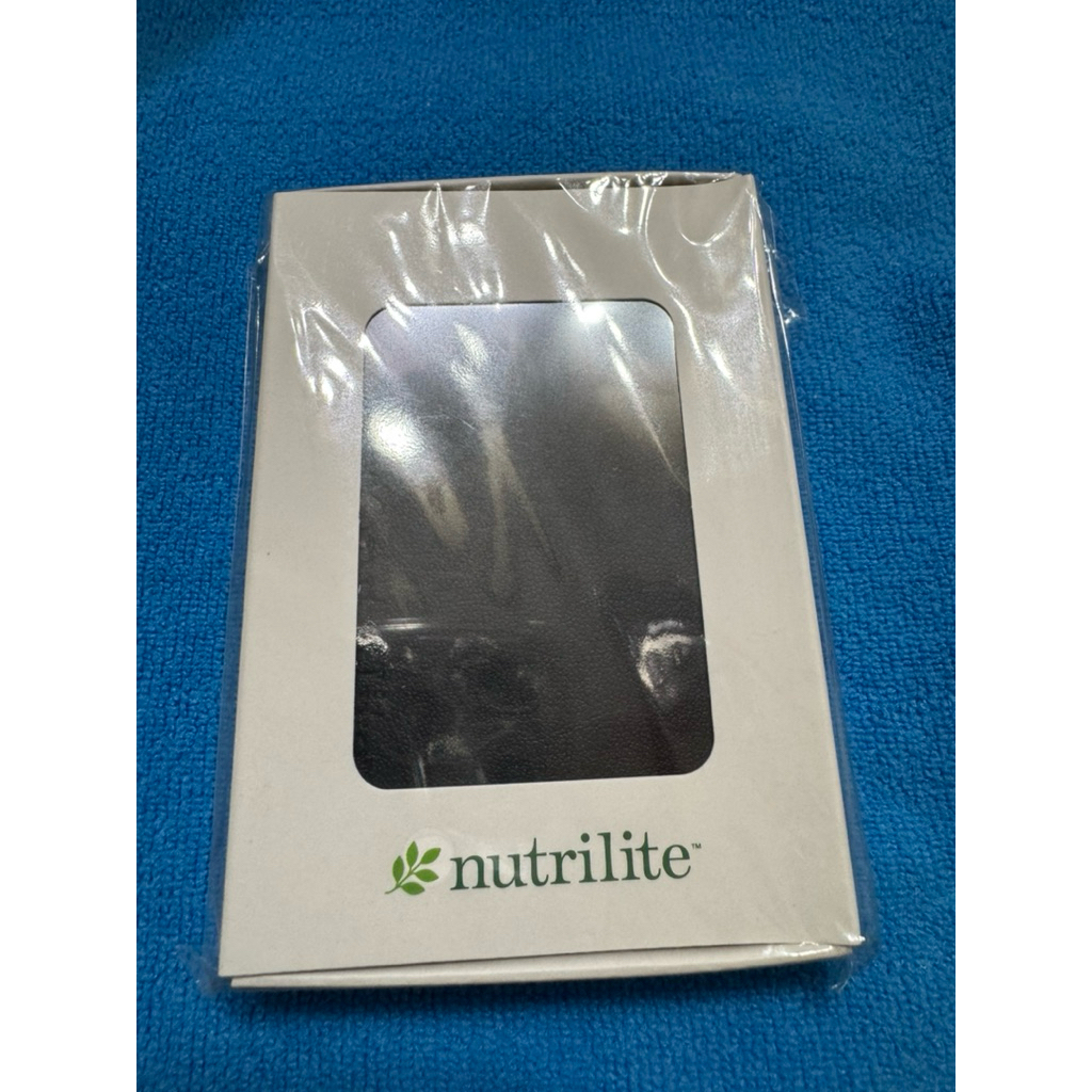 ขาตั้งโทรศัพท์มือถือแม่เหล็ก By Nutrilite (Nutrilite MagSafe Tripod)