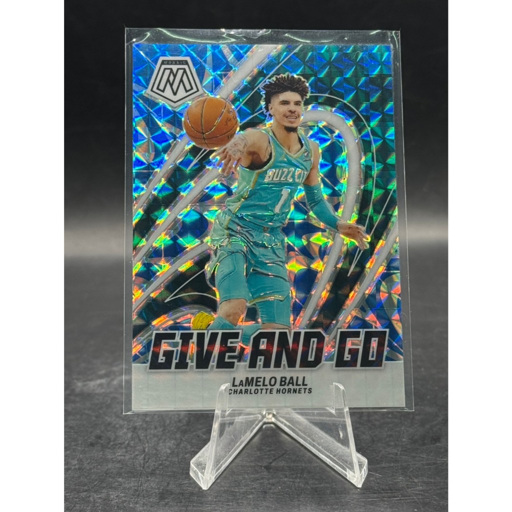 **RAW MINT (9/10) LaMelo Ball 2023-24 Panini Mosaic Give and Go Blue Reactive Prizm /99 (#62/99) NBA
