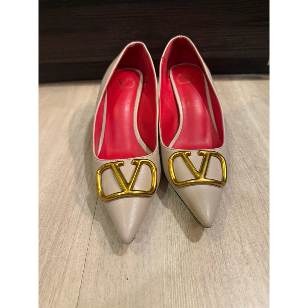 VLTN size 40 (24.5-25.0 ซม.)