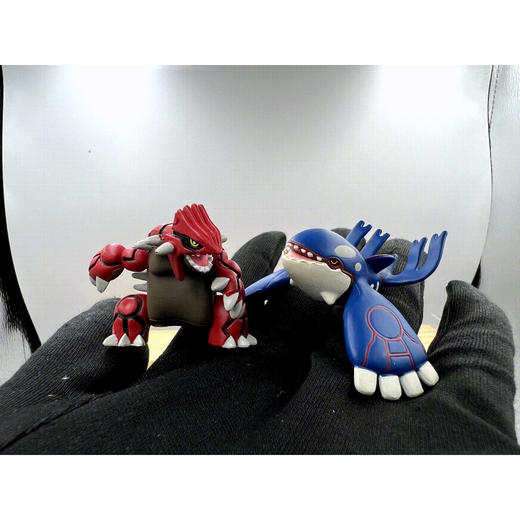 Pokemon Takara Tomy Set of 2 : Groudon and Kyogre