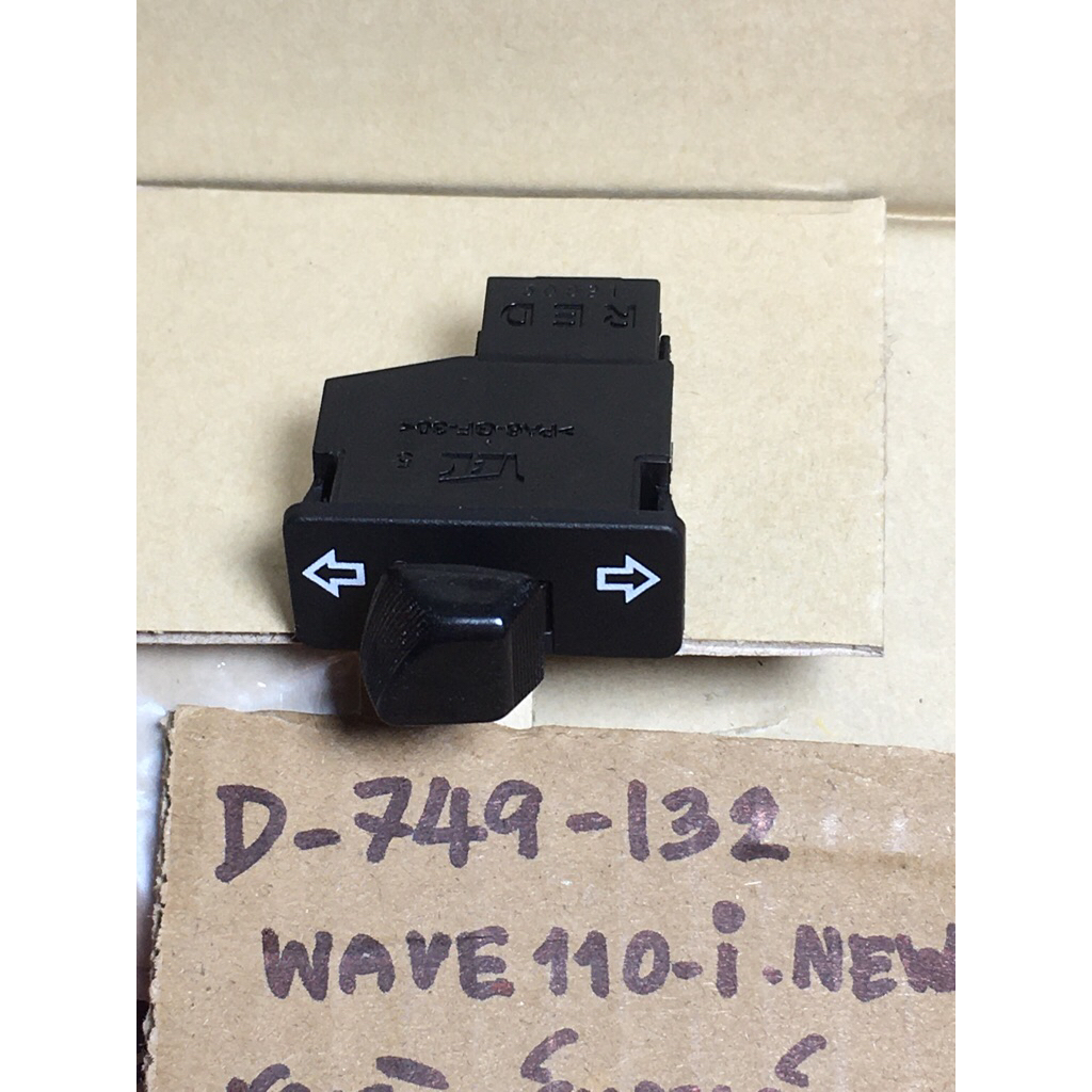 Wave 110-i ไอ new แท้ศูนย์ D-749.132 ชุดสวิทซ์แฮนด์ ชุดไฟเลี้ยว ด้านซ้าย 35200- KWW- A01