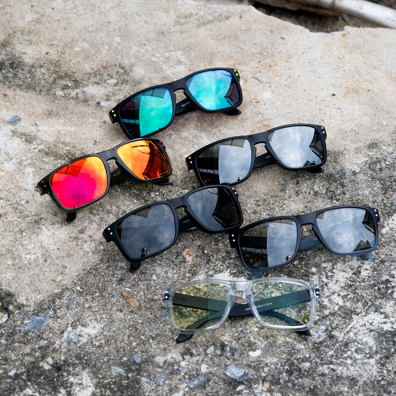 แว่นกันแดด OAKLEY HOLBROOK รุ่น OO9244 มีให้เลือกหลายสี อุปกรณ์ครบ ของแท้รับประกันศูนย์ไทย