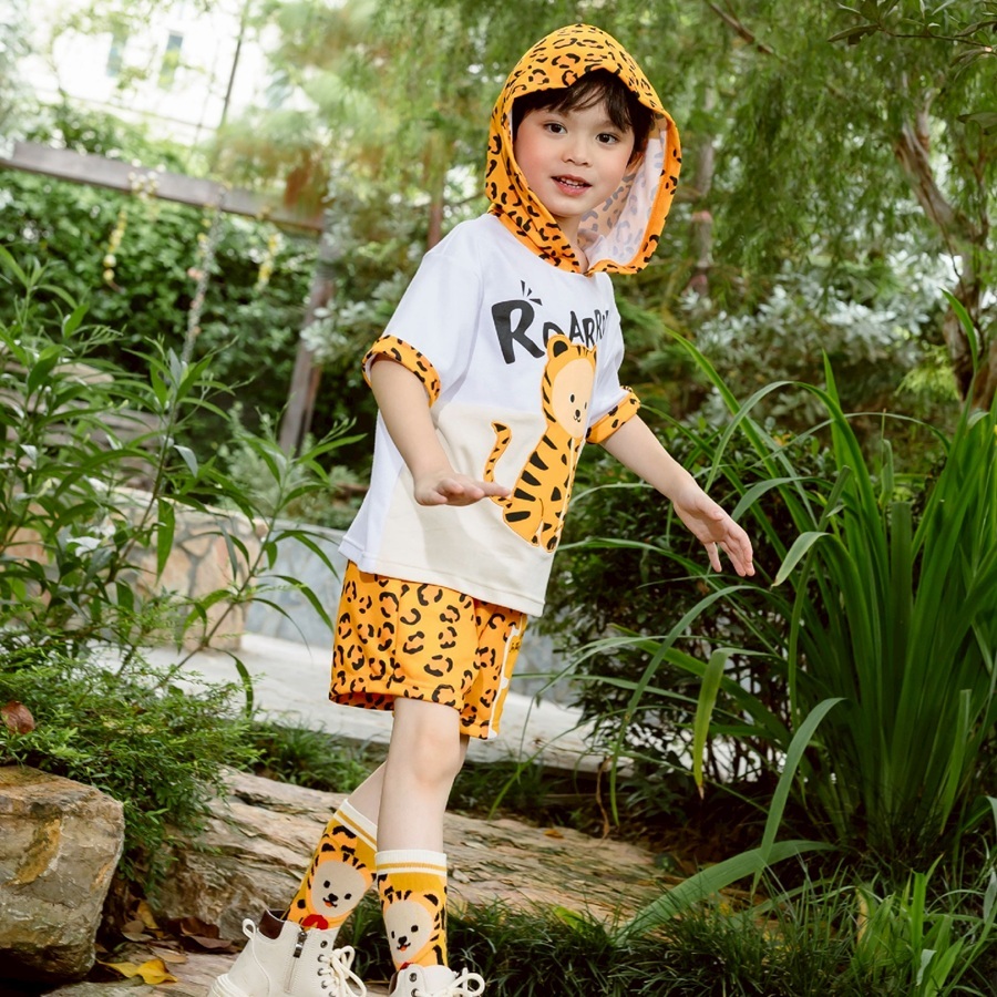 Thelandofvava LOOK10 – VNYI1247 ชุดเซ็ท เด็กผู้ชายขาสั้นมีฮู้ด unisex  Safari Sanctuary Zoo2 ลิขสิทธิ์แท้จาก vava