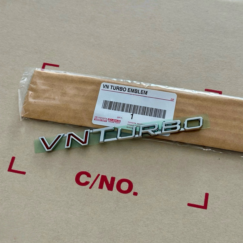 แท้ศูนย์ 💯% โลโก้ VN TURBO ไซส์เล็ก ติดข้างประตู VIGO หลัง FORTUNER ขนาด 13x1.2cm (AAU-75311-YZB05)