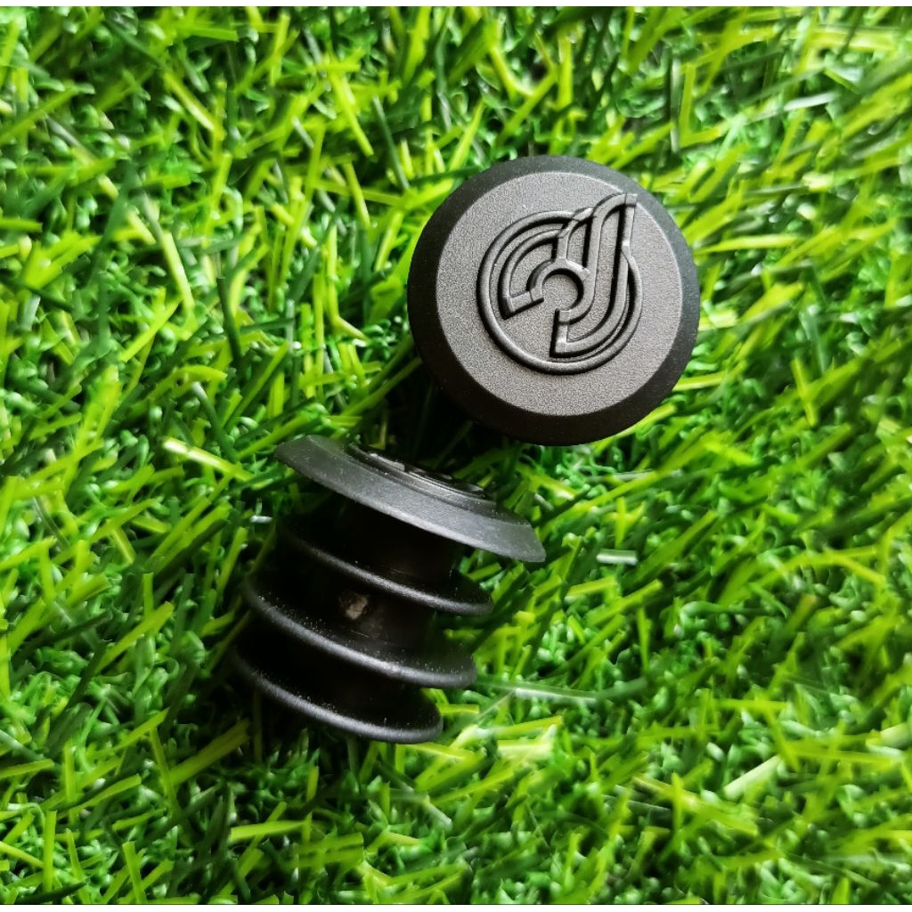 จุกปิดปลายแฮนด์ แบรนด์ CINELLI สำหรับจักรยาน