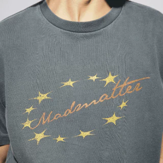 Madmatter - Orbit Script Tee เสื้อยืด คอกลม