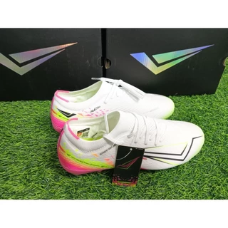 รองเท้าฟุตบอล WINGZ VORTEX PRO รุ่นทอปพื้นรองเท้าสตั๊ดแบบใส
