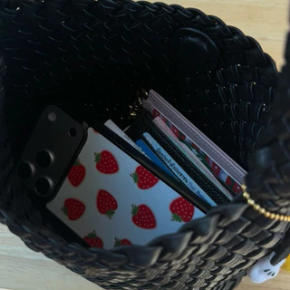 เคสไอโฟน (แม่เหล็ก) แบรนด์ Inajam | Gerbera | Daisy Cherry | Strawberry | Love Story (red)
