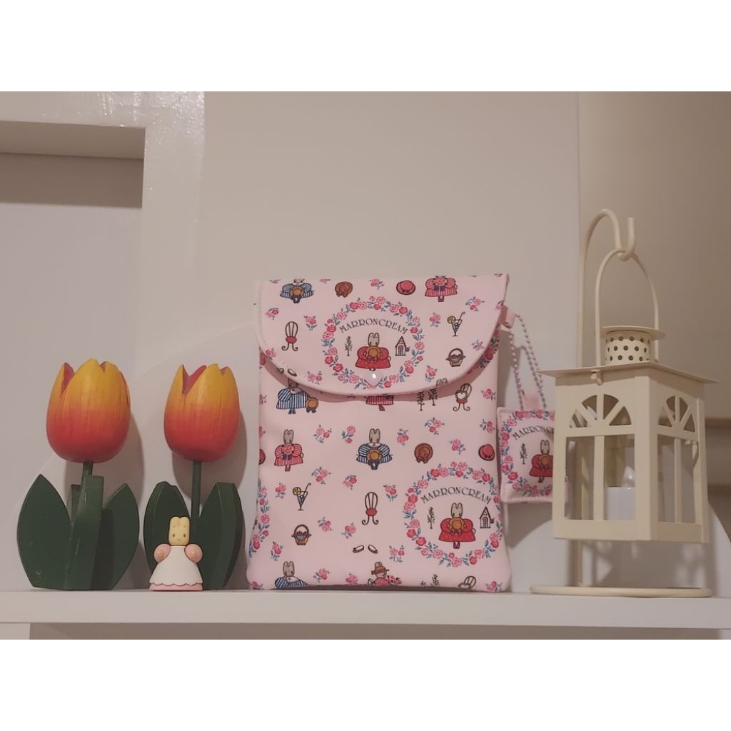 กระเป๋าใส่ E-reader / Handmade Marrron Cream/Peter Rabbit และลายอื่นๆ ทักเลือกลายได้ มีมากกว่า 100 ลายค่ะ ราคา ถูกที่สุด ดีลบีเคเค แกลเลอรีภาพที่ 8