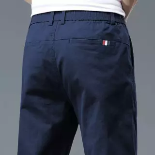 กางเกงขายาวชิโน่ ผ้ายืด ทรงกระบอกเล็ก (Slim-fit) by Normal Boy