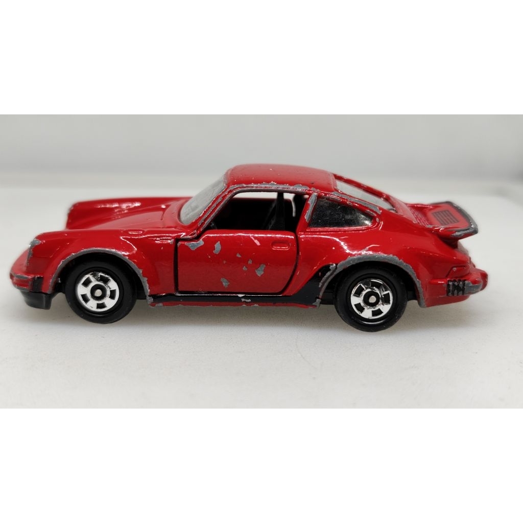 🟢🟢UN04 โมเดลรถเหล็ก Tomica Porsche 930 TURBO made in Japan