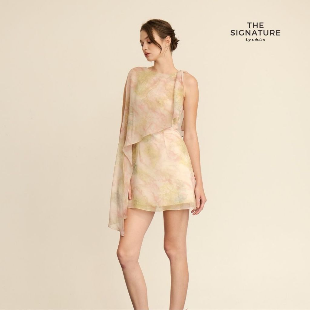 Leone ชุดเดรสสั้น The Signature by mini.m
