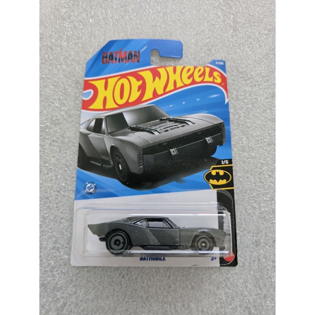 Hotwheels batmobile batman
