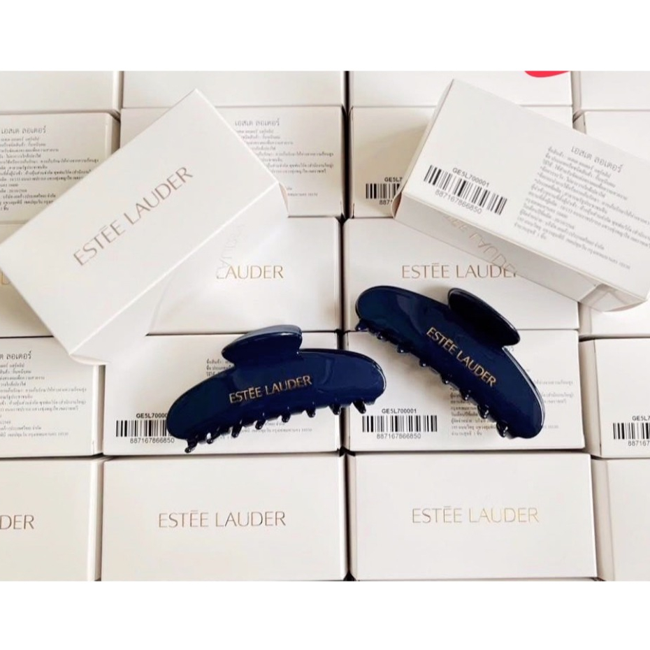 กิ๊บหนีบผมสีน้ำเงินเข้ม มีโลโก้ "ET" เป็นสีทองอยู่ตรงกลาง ขนาด 10.5 เซนติเมตร