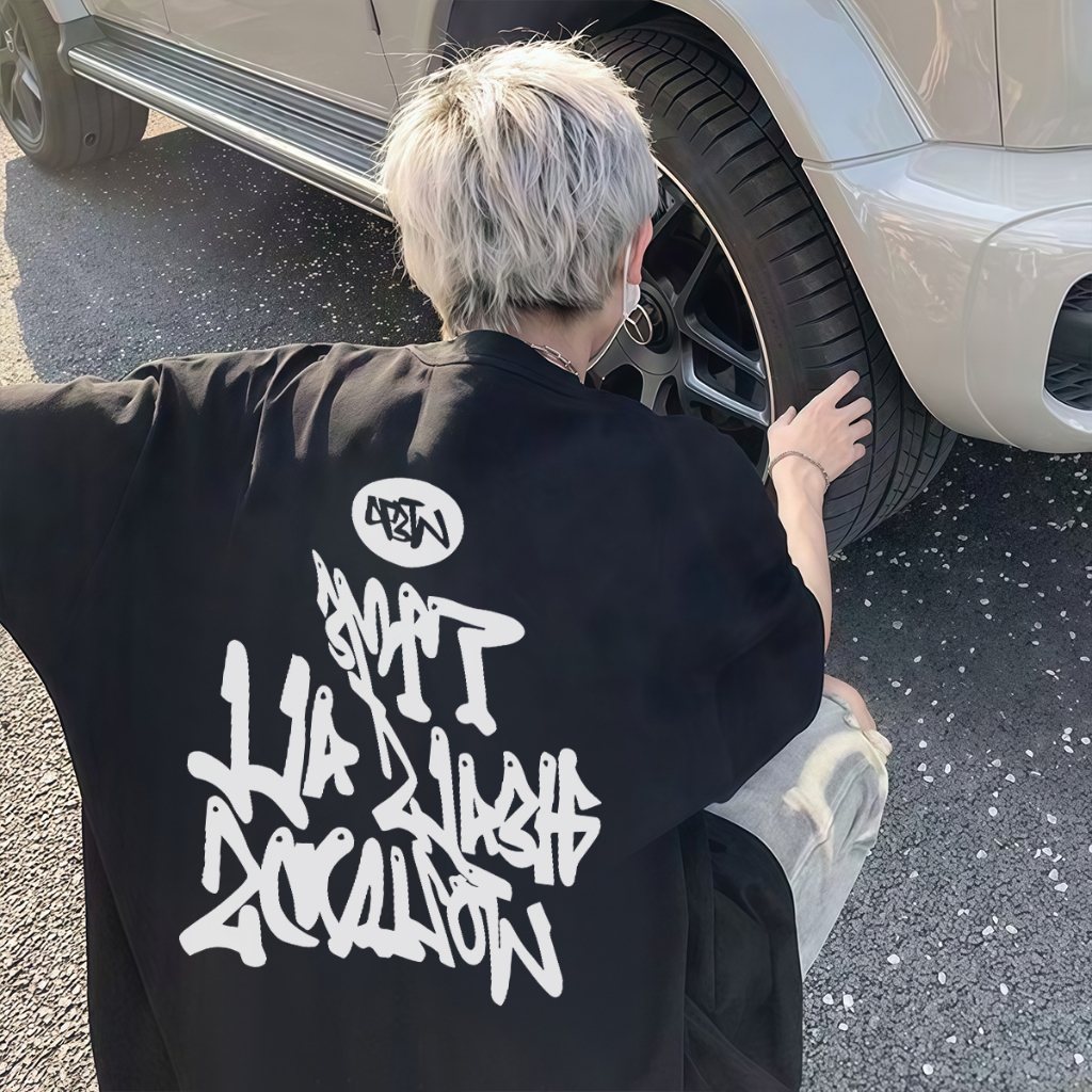 (ผ้าฝ้าย100%)Luvoro เสื้อยืดชาย T-shirt ผู้หญิง คอกลม สีดำ สีขาว วินเทจ แฟชั่นย้อนยุค ผ้าฝ้าย วัยผู้ใหญ่ ชุดคู่รัก C1351