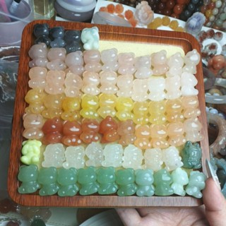 ลูกปัดแกะสลัก 1 ชิ้น￼ละ 150 บาท ไม่เปลี่ยนไม่คืน