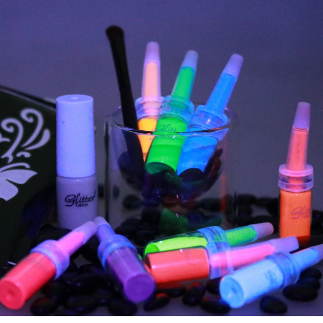 Funique ฟิวนิค UV Neon Glitter-กลิตเตอร์แบล็คไลท์ เพ้นผิวหน้า-ผิวกาย Giow Party Dust