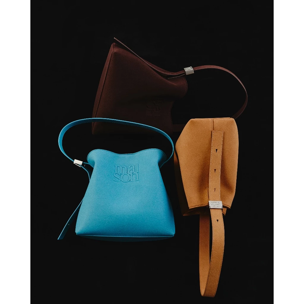 maison KEEPS | The Maison Bag | Suede | กระเป๋าทรง Bucket Bag (สามารถปรับได้ 2 ทรง)