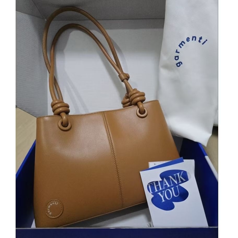 Kept Unused Garmenti Carry-all medium