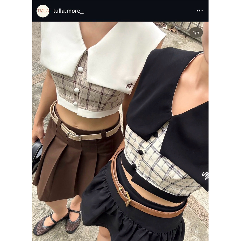 ✨new but wash✨ ดีเทลคอเหลี่ยม ปักโลโก้ Tm. (Tulla.more) พร้อมเล่นขอบชายเสื้อเน้น สัดส่วนเอวให้ดูเรีย