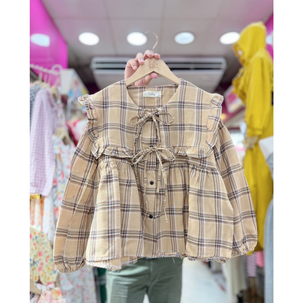 ป้าย Lilly เสื้อผ้าฝ้ายลายสก็อตแต่งปกใหญ่ อก 42 นิ้ว ยาว 21 นิ้ว - รูปที่ 5