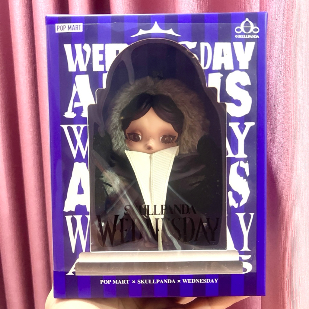 📍พร้อมส่ง💯%  Pop Mart SKULLPANDA x Wednesday (เวอร์ชั่นเครื่องแบบวิทยาลัย Never Moore) [ของแท้]