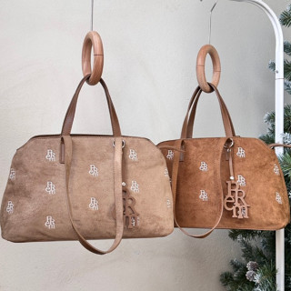 —🪞กระเป๋ากัปปี้ ปักโลโก้เปรม (PU SUEDE) ขนสั้น  สะพายไหล่ เป…