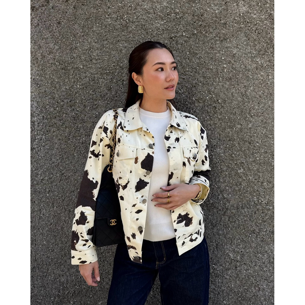 Lahv The Label - Gaia Oversized Jacket เสื้อแจ็คเก็ตลายวัว