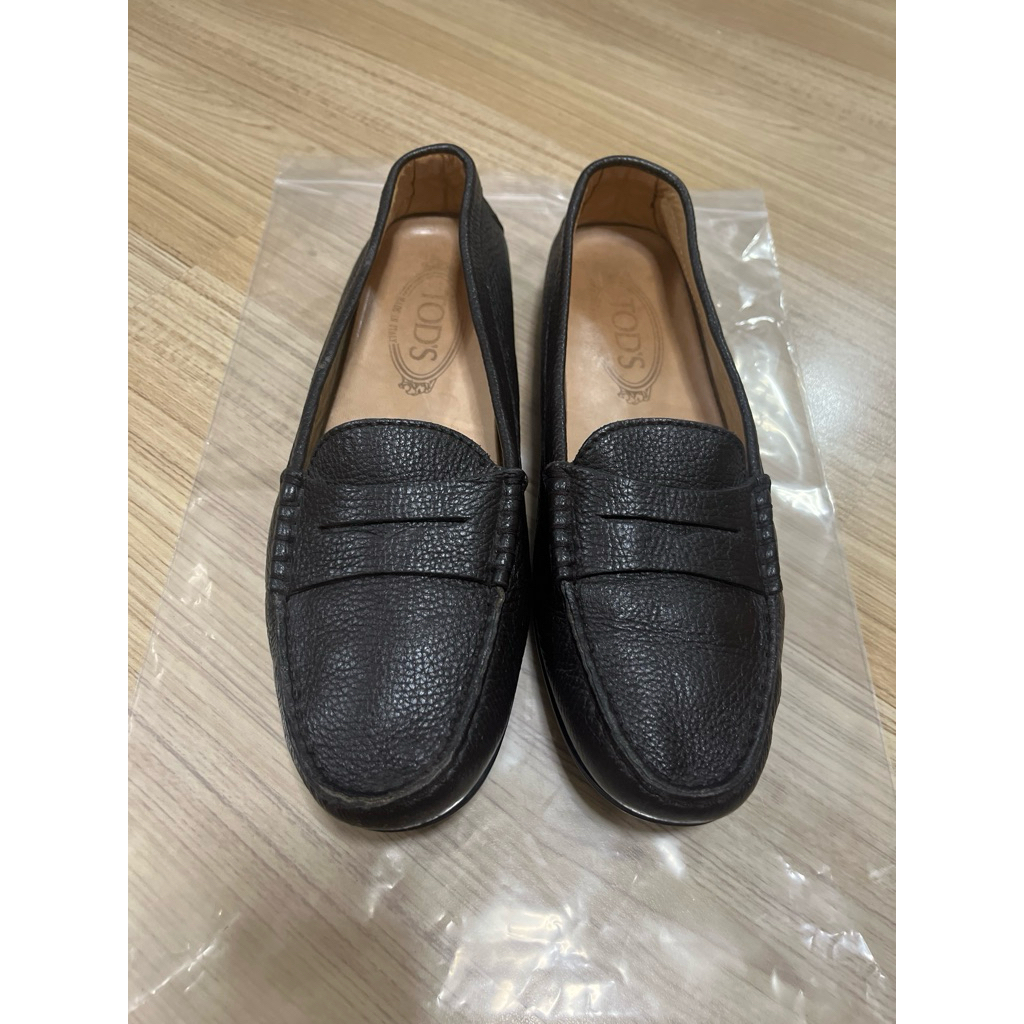 รองเท้า Tod’s  pebbled leather loafers แท้100%