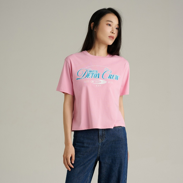 Mc JEANS (แม็คยีนส์) เสื้อยืดผู้หญิง เสื้อยืดแขนสั้น ทรงครอป Cropped T-Shirt  สีชมพู MTTZA89