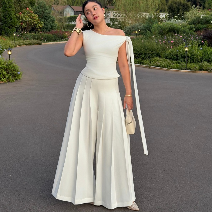 [Pre-Order] RAVii Essentials - Pleated Pants