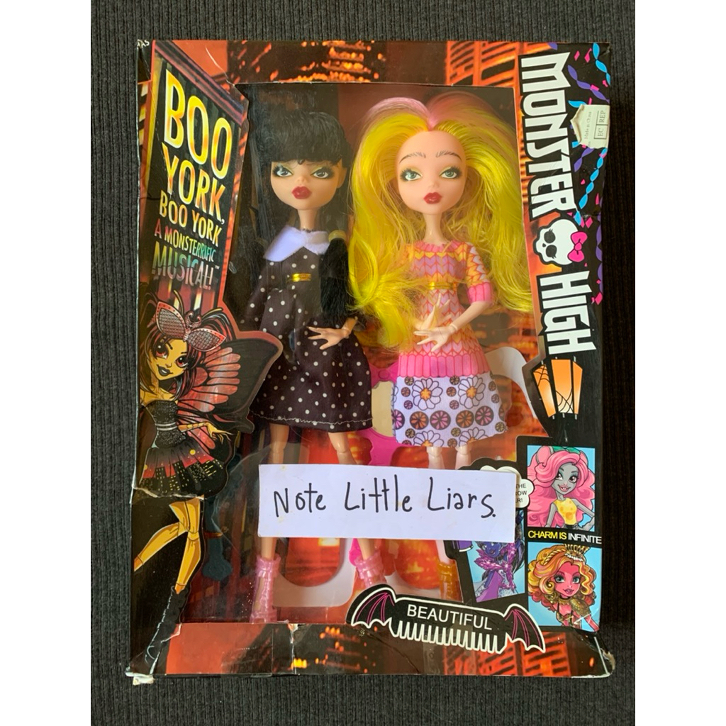 ตุ๊กตามอนเตอร์ไฮ The Addams Family WEDNESDAY Doll