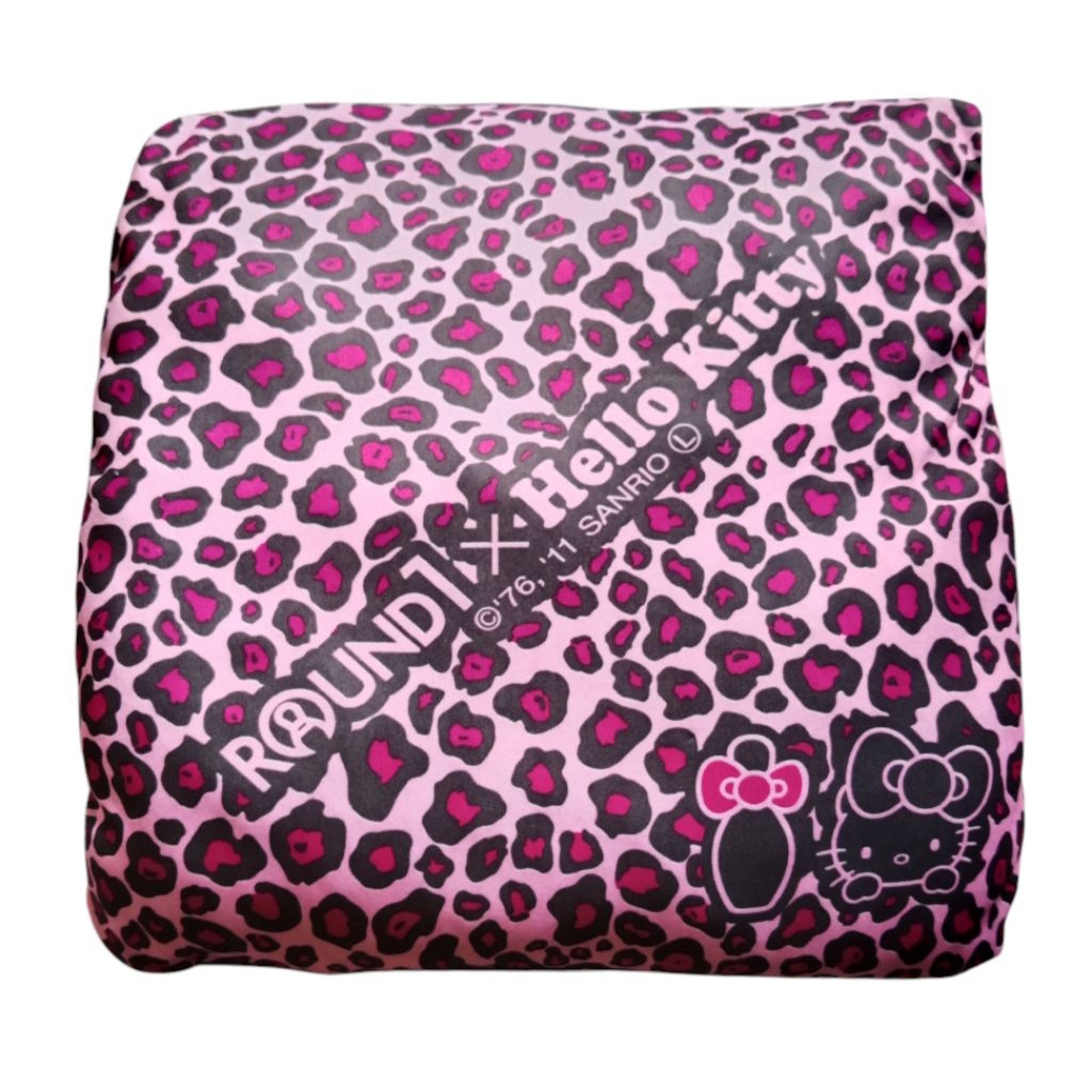 หมอนอิง ROUND1 X HELLO KITTY
