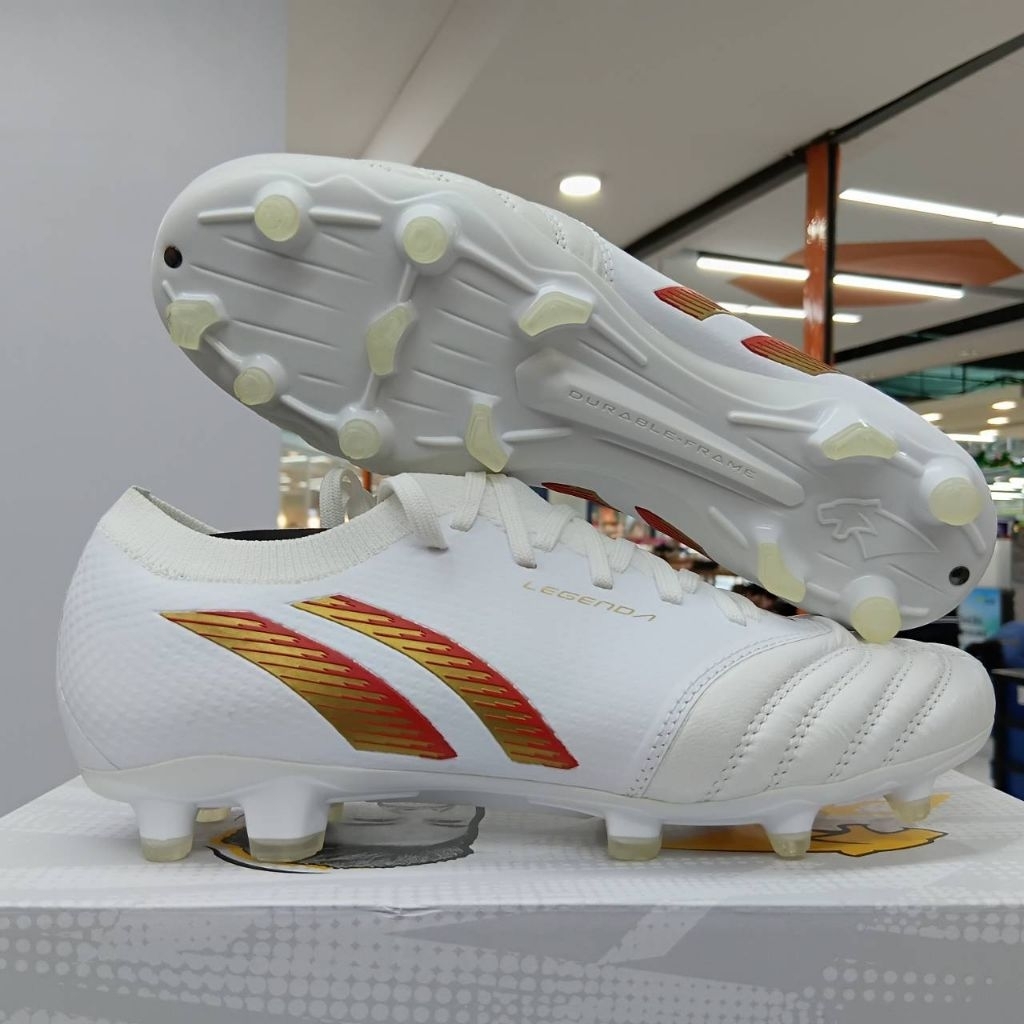 รองเท้าสตั๊ดแพน PAN LEGENDA PR0 ตัวท็อป หนังจิงโจ้. PFS5A1  ราคา 4,990 บาท