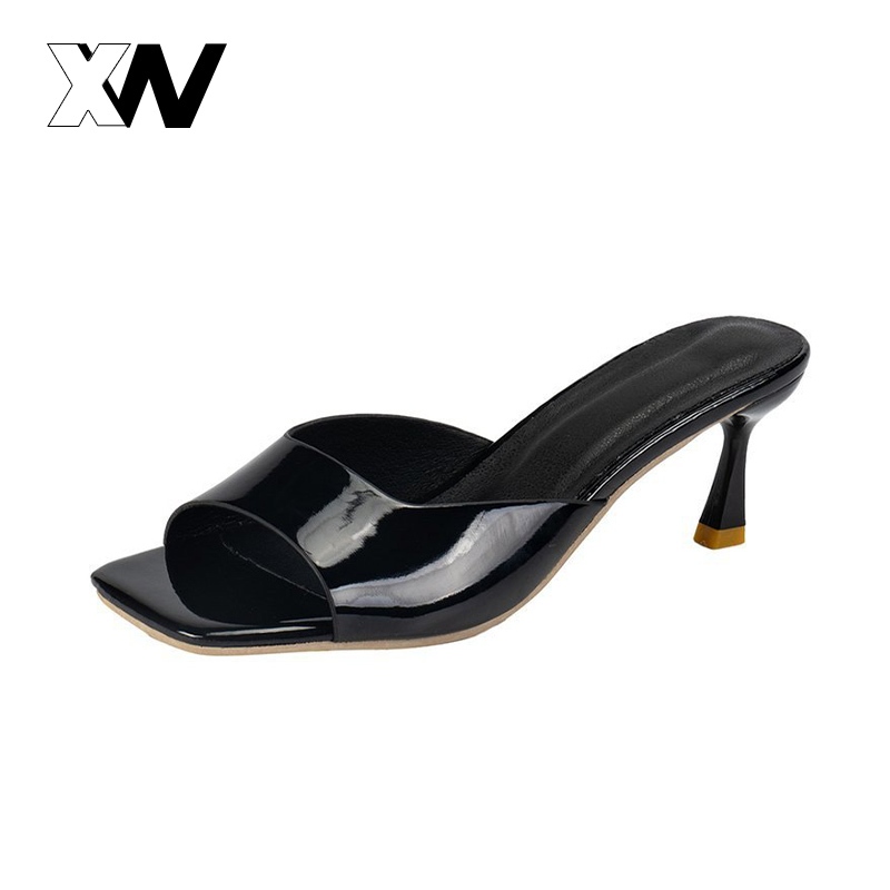 XWbrand  รองเท้าส้นสูงยางเงาฤดูร้อนดีไซน์หรูหราหัวสี่เหลี่ยมเปิดนิ้วเข้าใส่กับชุดได้ทุกแบบทั้งกลางวันและกลางคืนได้หลา