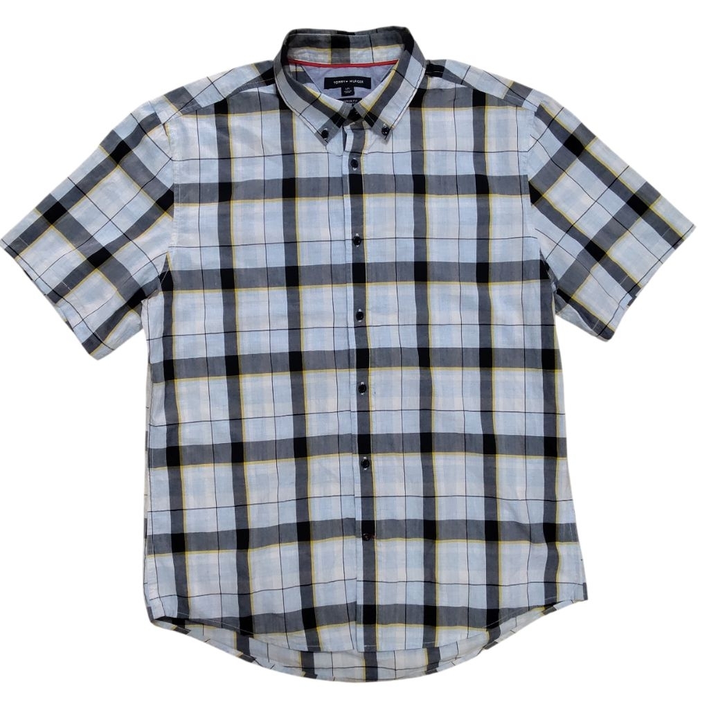 Tommy Hilfiger เสื้อแขนสั้น สวยใหม่มาก มือสอง