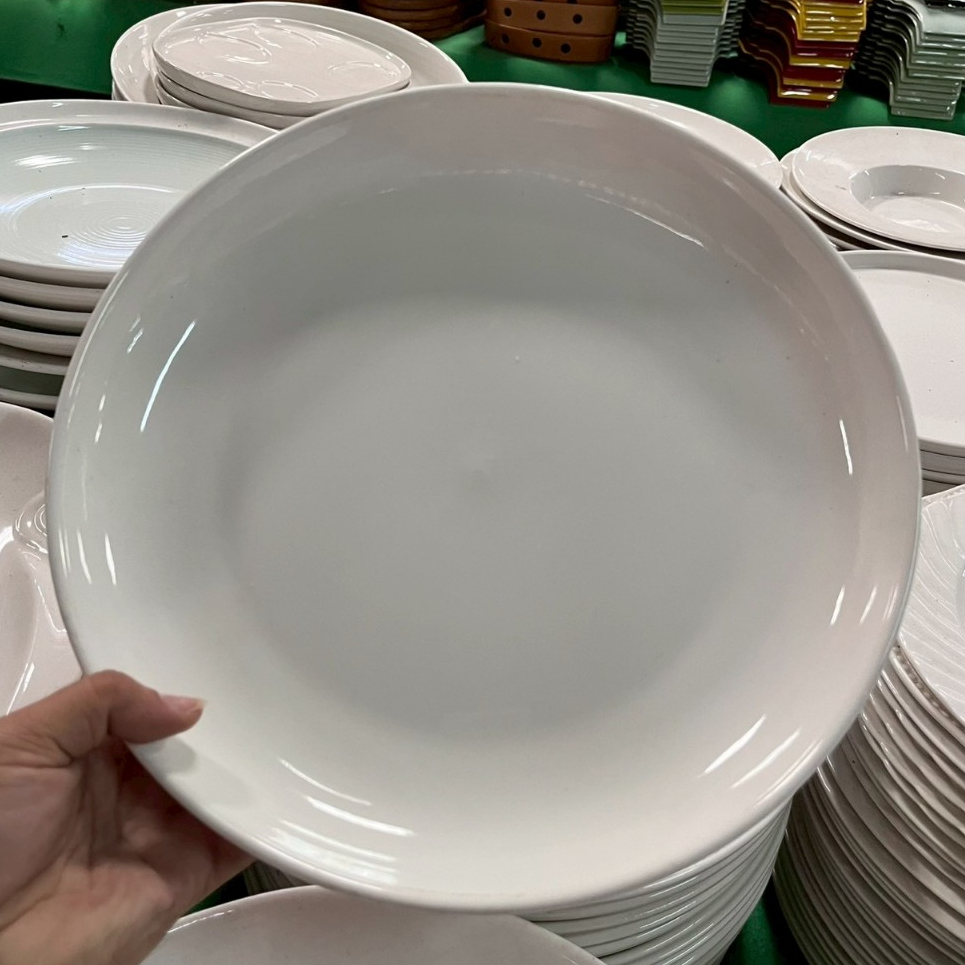 จาน จานเซรามิก 12 นิ้ว จานสีขาวเงา จานอาหาร จานกระเบื้อง จานชามราคาถูกๆ เข้าไมโครเวฟได้