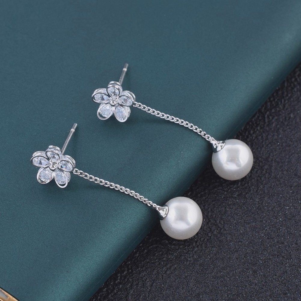 QK Jewelry ต่างหูไข่มุก ดอกไม้ กะทัดรัดงดงาม พร้อมก้านเงินแท้ 925 ประดับด้วยเซอร์คอน