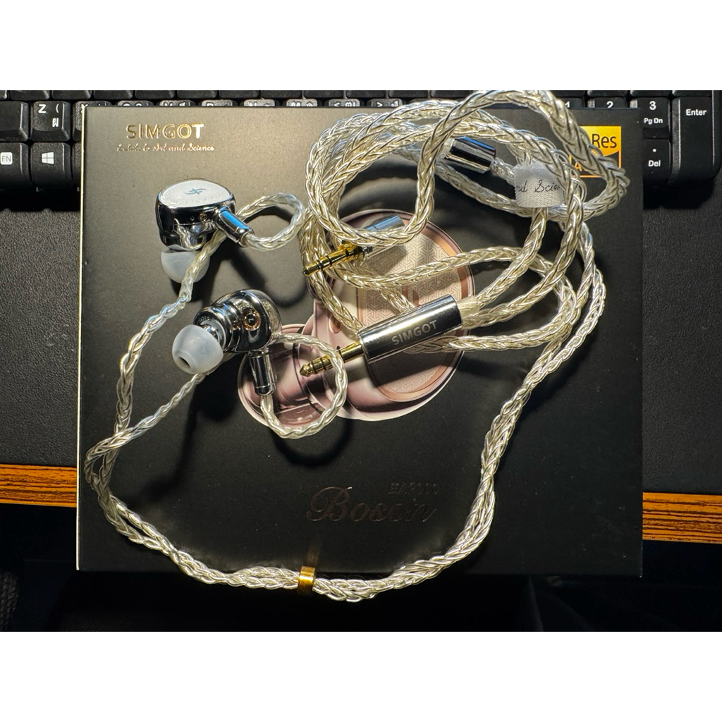 หูฟัง Simgot EA2000 (Boson) พร้อมกล่อง มือสอง