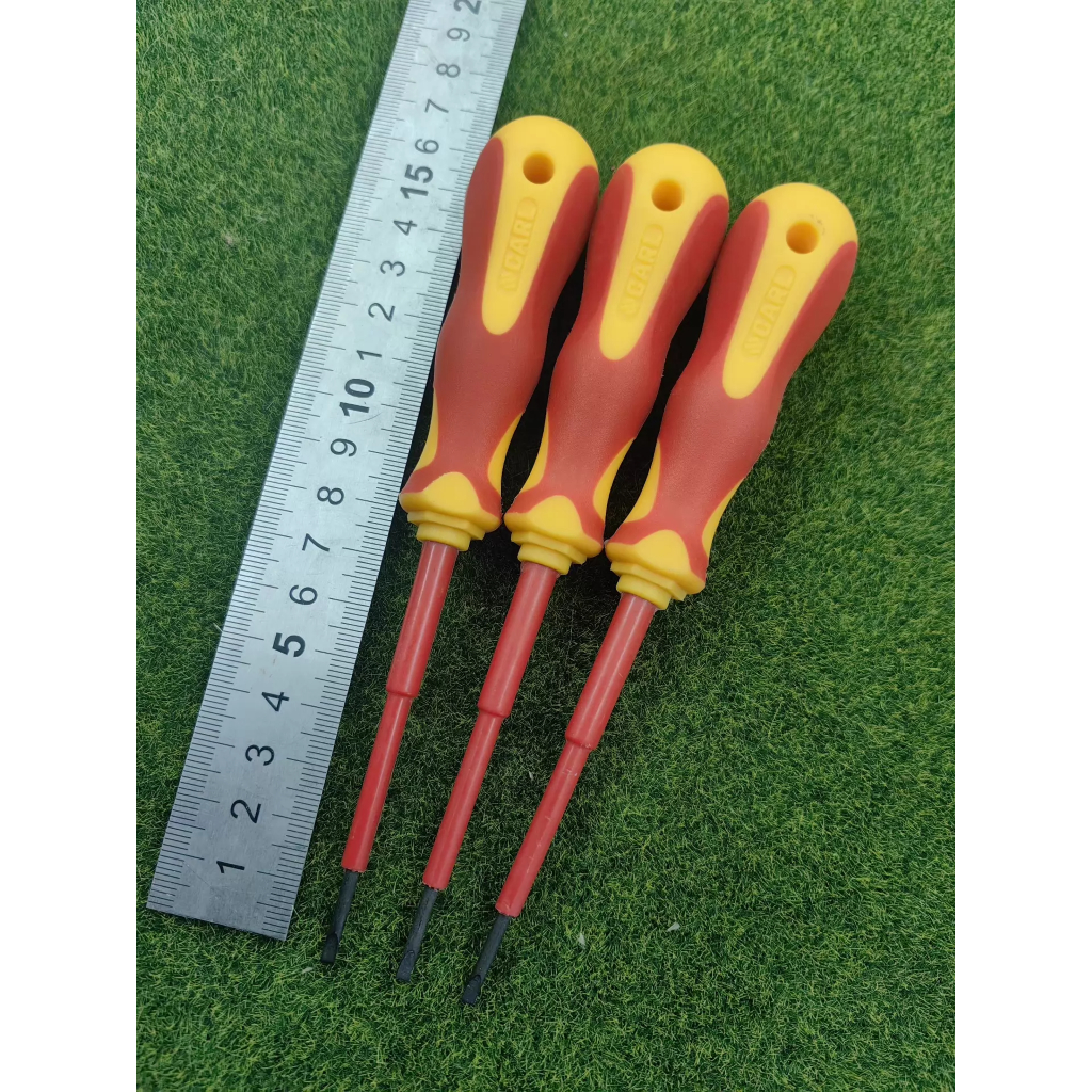 🇹🇼 [งานไต้หวัน] ไขควงกันไฟ CARL ปากแบน 2.5mm (0.4x2.5x75mm) ด้ามหุ้มฉนวน สำหรับงานไฟ/อิเล็กทรอนิกส์ (ราคาต่อชิ้น)