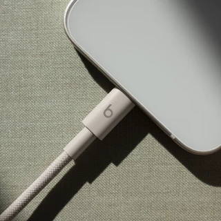 สายชาร์จ Beats USB-C to Lightning Woven Cable (1.5 m) by Banana IT