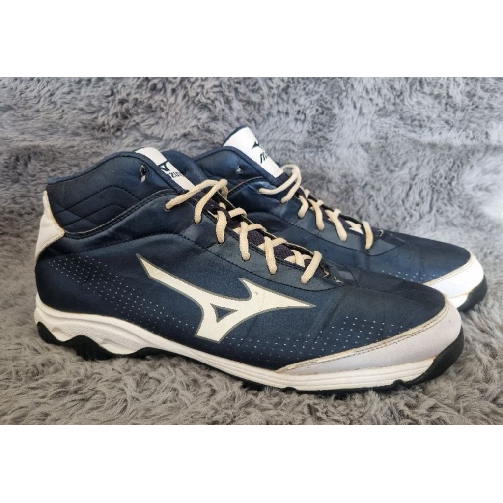 Mizuno  รองเท้าฟุตบอล Size 47 ยาว 31 cm (รองเท้ามือสอง)