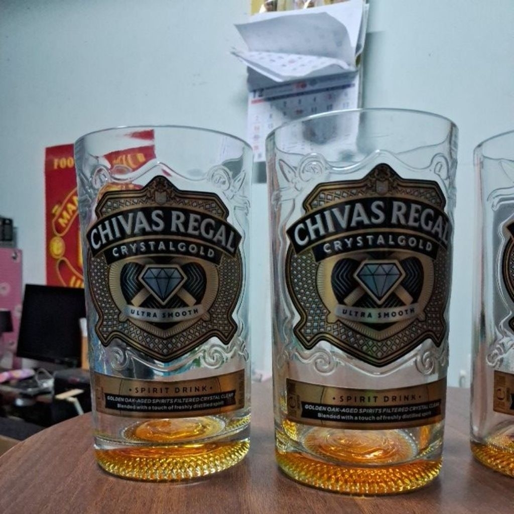 แก้วตัดจากขวด CHIVAS REGAL CRYSTALGOLD - รูปที่ 2