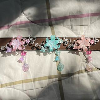 ที่รัดเข็มขัดลวดดัด รุ่น Baby Bloom 🌸✨