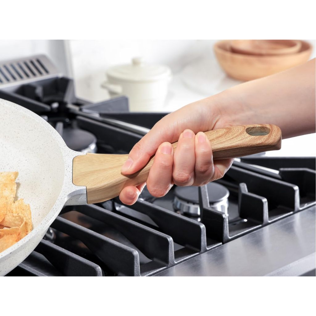 SENSARTE กระทะผัดก้นแบน เคลือบ Non-Stick พร้อมฝา ปลอดสาร ใช้ได้กับเตาทุกประเภท ขนาด 20/24/28/32 ซม. - รูปที่ 6