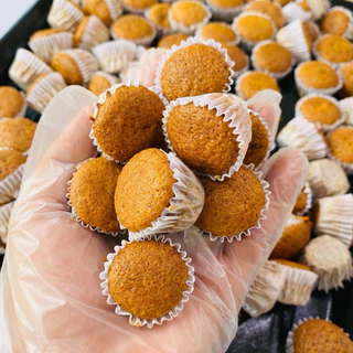 เค้กกล้วยหอมจิ๋ว 120 ชิ้น (Mini banana cakes 120 pcs.)