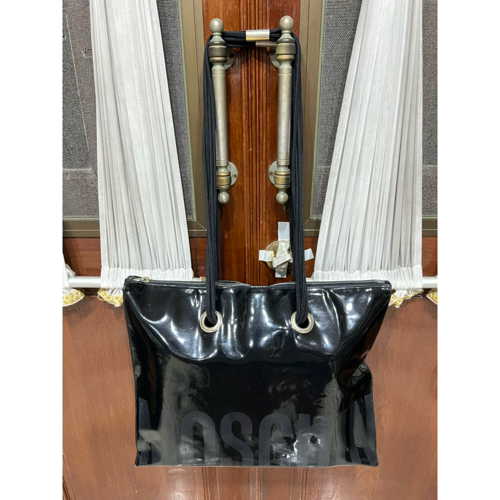 กระเป๋าสะพาย Moschino ของแท้