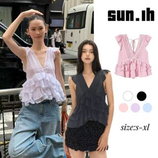 SUN🛍️พร้อมส่ง🛍️ เสื้อคอวี แขนกุด แต่งลูกไม้รอบตัว เชือกผูกหล…